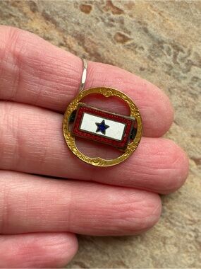 Antique WW1 Sweetheart Pin With Guilloche Enamel